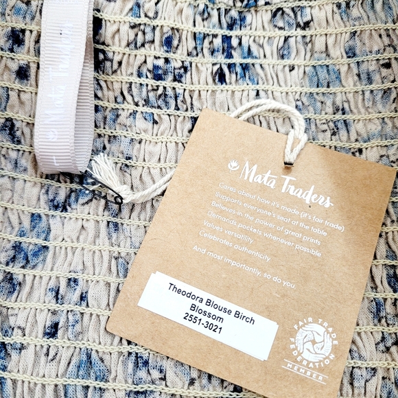 NWT MATA TRADERS Theodora Smock Top Blouse In Birch Blossom Hand Print Batik L - Picture 6 of 10